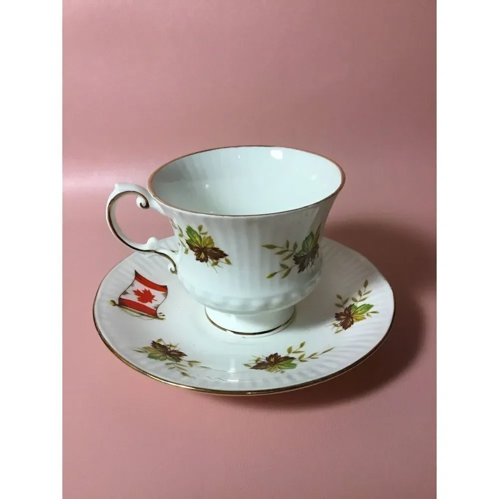 Elizabethan Tea Set Fine Bone‎ China Canada Symbols Tea Cup & Saucer